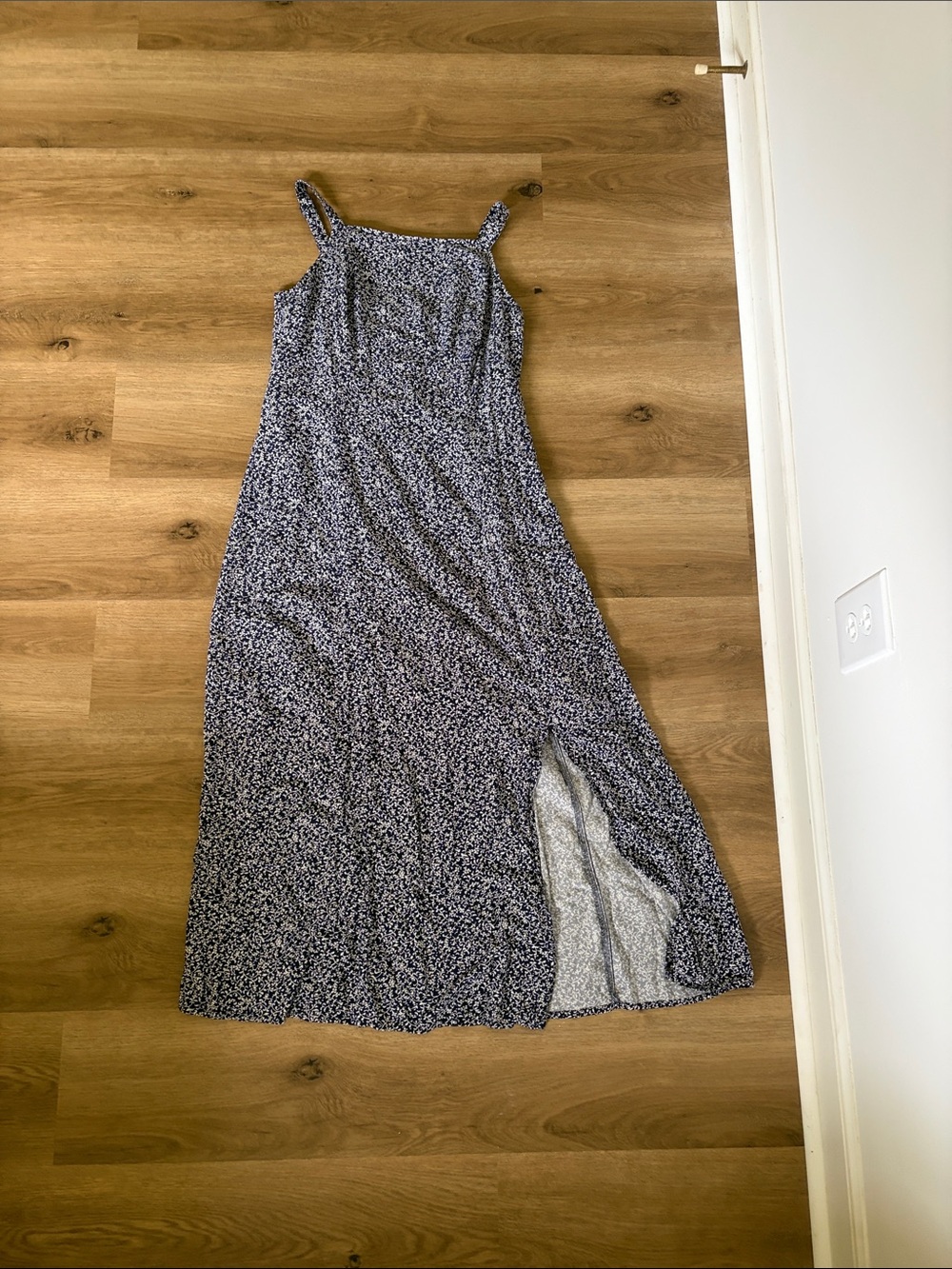 Old Navy Navy Floral Spaghetti Strap Maxi Dress